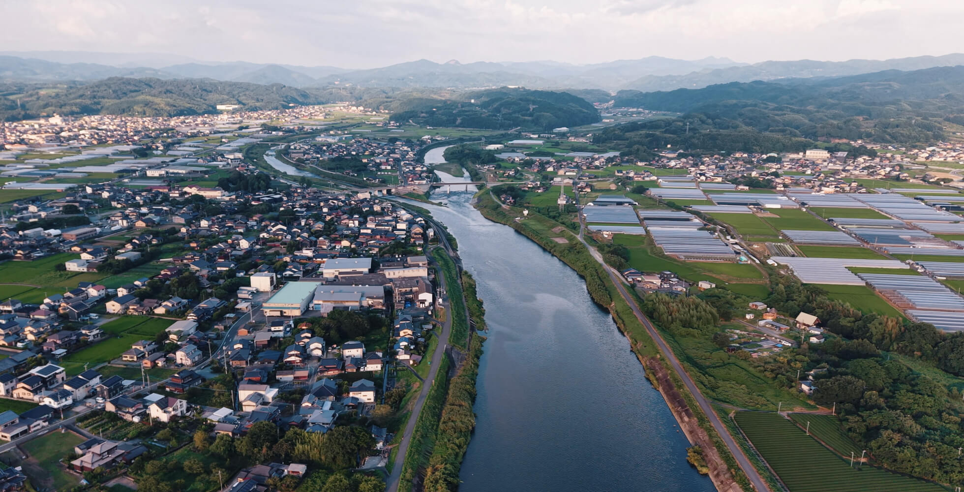 下川さんが子どものころから遊び、親しんできた矢部川。この川から北にある筑後川までの一帯が旧久留米藩の領地で、久留米絣が作られてきた